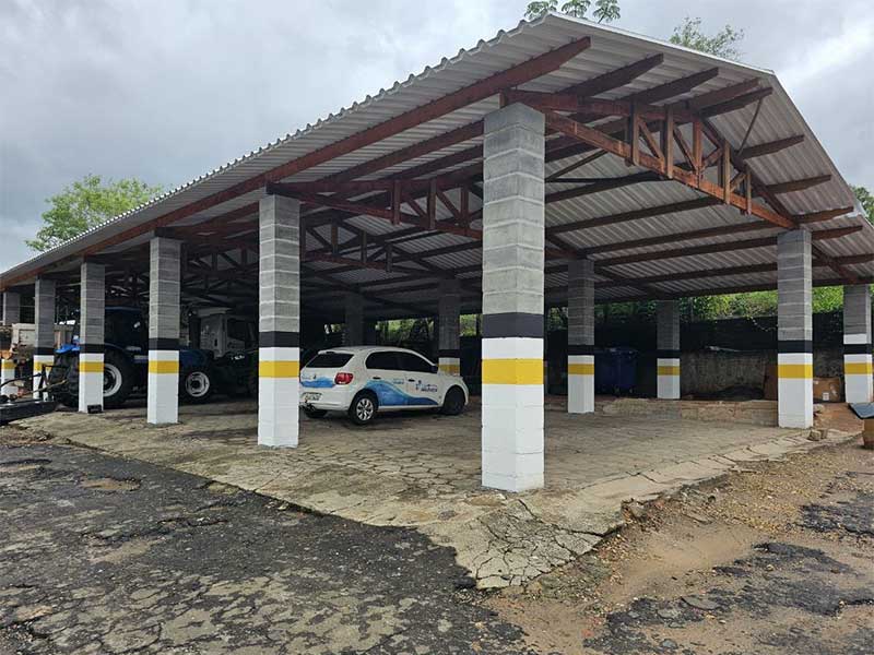 Prefeitura conclui cobertura da garagem de Serviços Urbanos